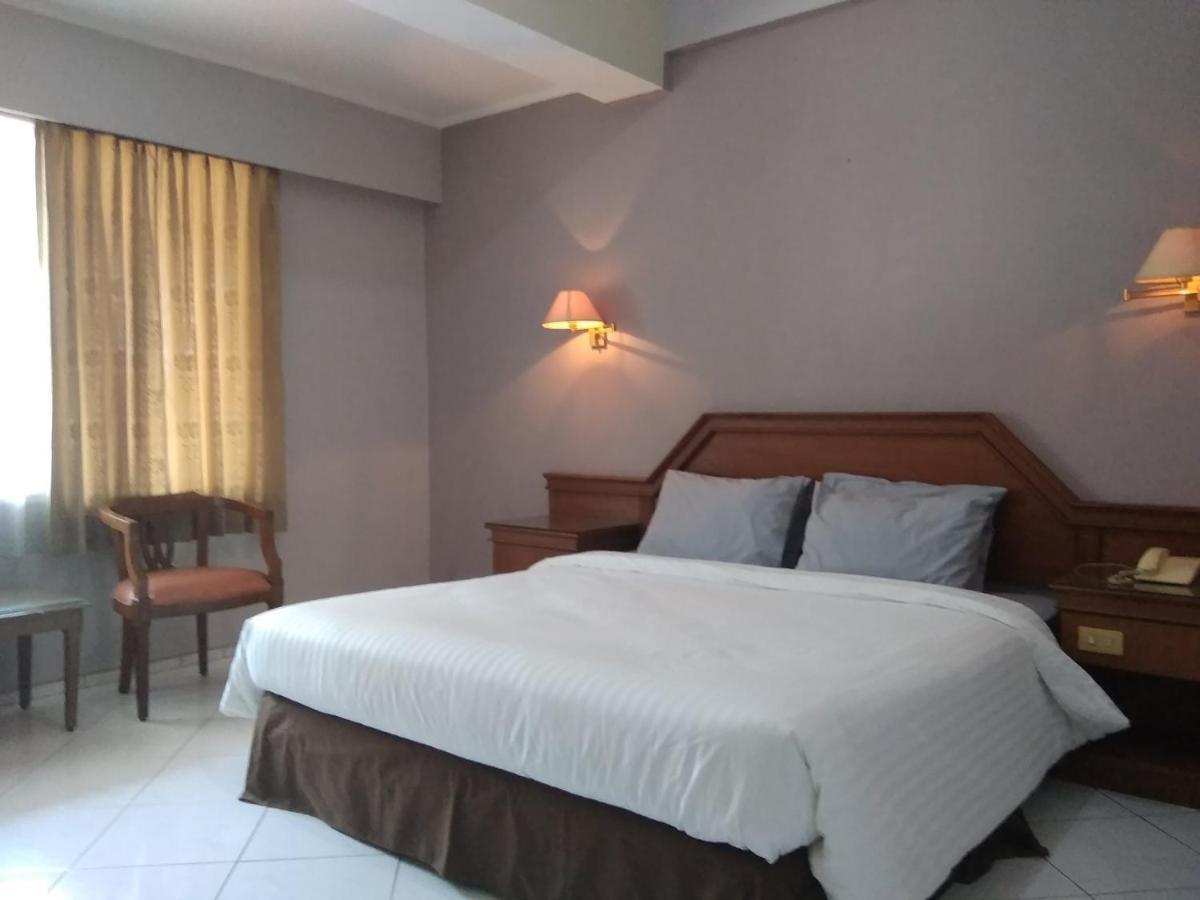 K-Style Eco Hotel Jakarta Jacarta Exterior foto